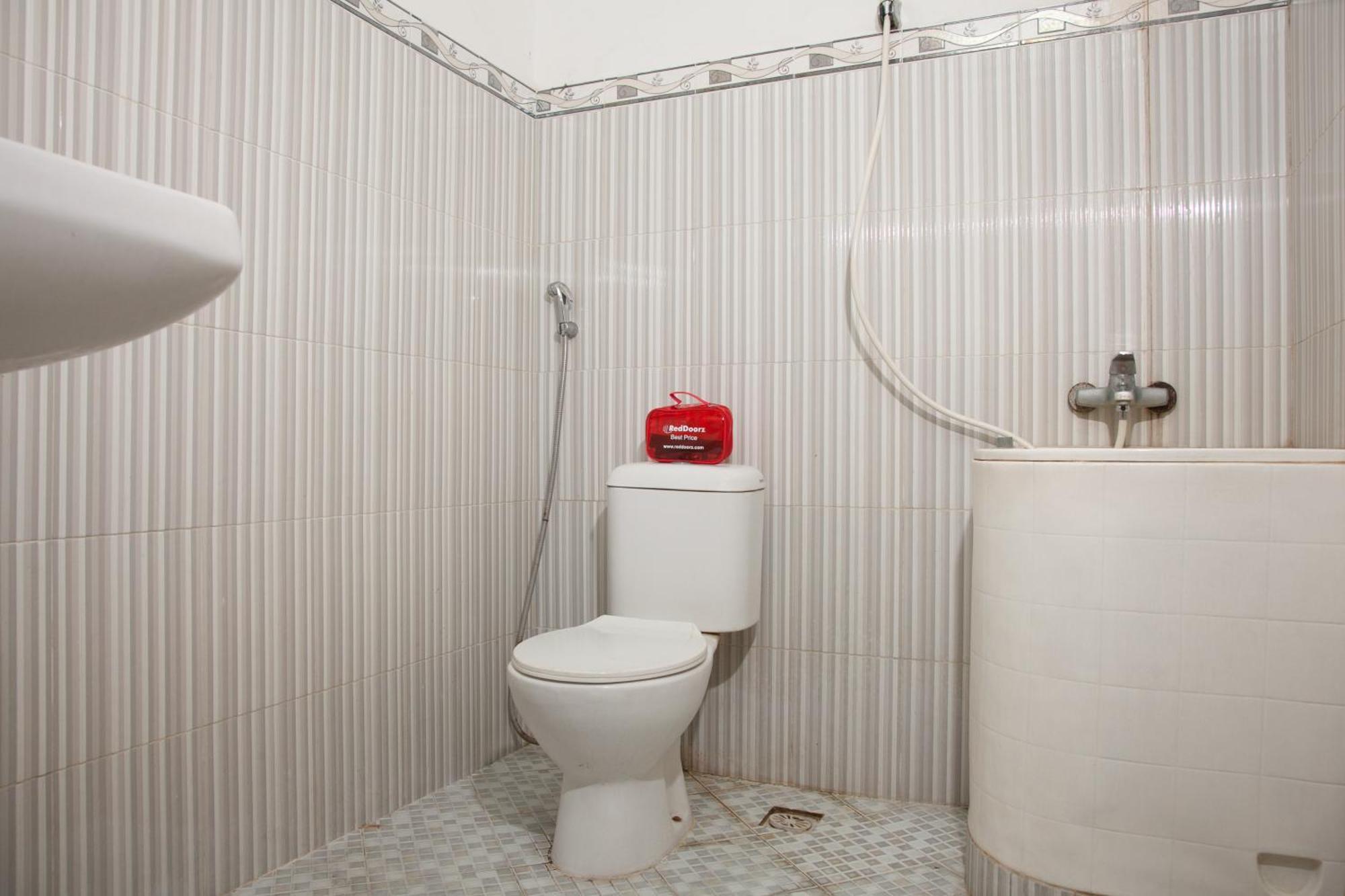 Reddoorz Near City Of Tomorrow Mall 수라바야 외부 사진